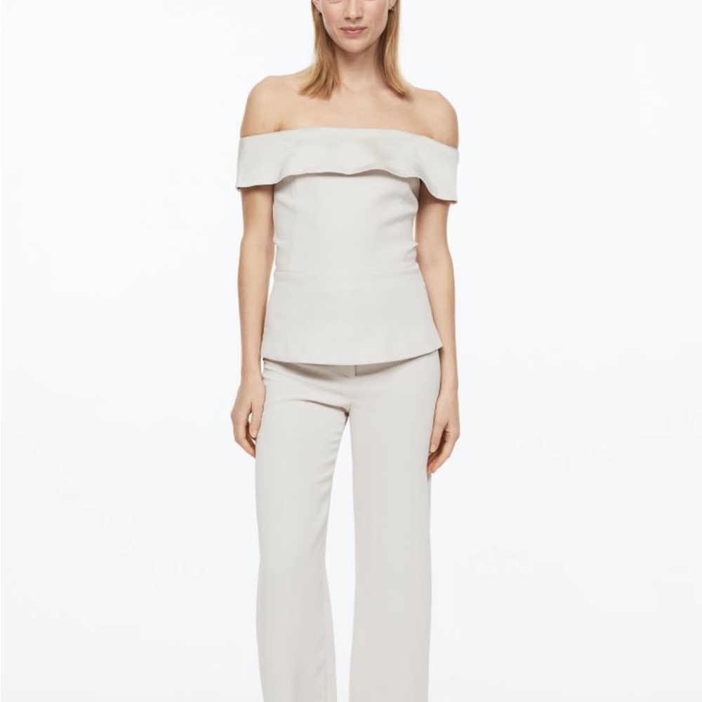 H&M NWT Off the shoulder satin feel peplum top - Picture 3 of 6